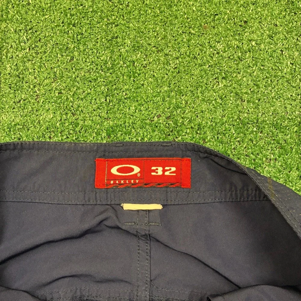 Vintage Oakley Nylon Board Shorts